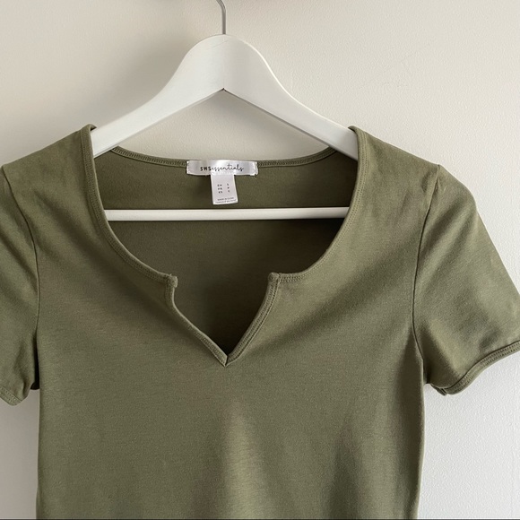 🌱2/$10 | SWS Essentials T-Shirt - Picture 2 of 5